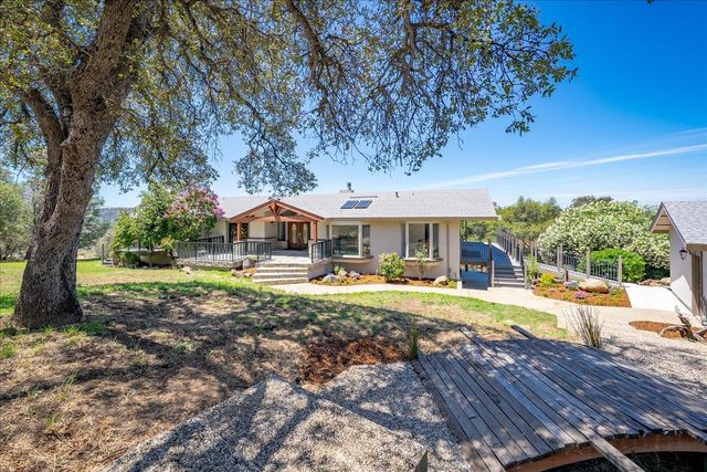 7955 Bullard Dr, Newcastle, CA 95658