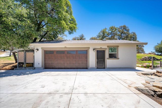 7955 Bullard Dr, Newcastle, CA 95658