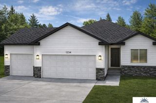 6856 Portage Drive, Papillion, NE 68046