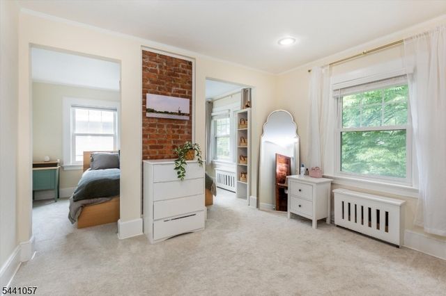 19 Forest Ave, Verona Twp., NJ 07044