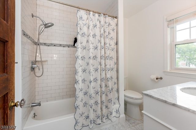 19 Forest Ave, Verona Twp., NJ 07044