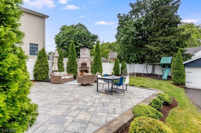 19 Forest Ave, Verona Twp., NJ 07044