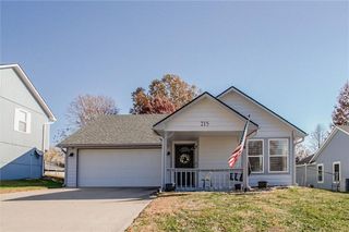 215 Summer Place, Warrensburg, MO 64093