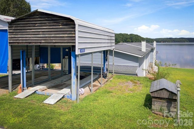 4928 Northcrest Street, Claremont, NC 28610
