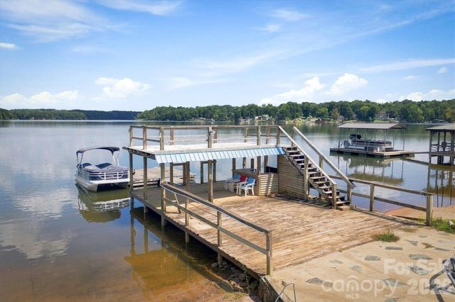 4928 Northcrest Street, Claremont, NC 28610