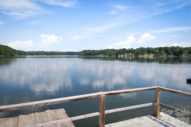 4928 Northcrest Street, Claremont, NC 28610