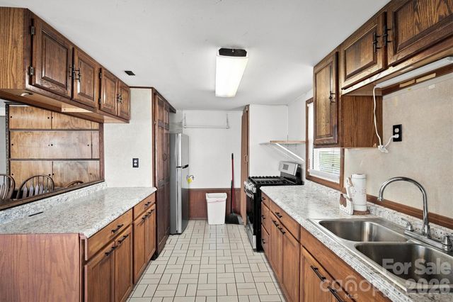 4928 Northcrest Street, Claremont, NC 28610