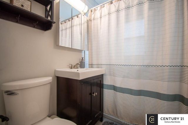 7413 S 76th Avenue, La Vista, NE 68128
