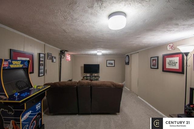 7413 S 76th Avenue, La Vista, NE 68128