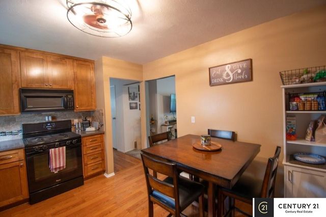 7413 S 76th Avenue, La Vista, NE 68128