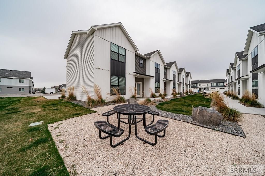Image 30 of property listing at 274 W 4th S, Sugar City, ID 83448