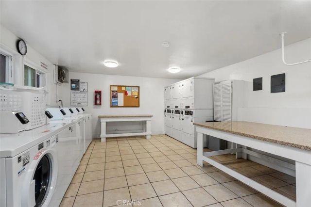 1090 Cabrillo Park, Santa Ana, CA 92701
