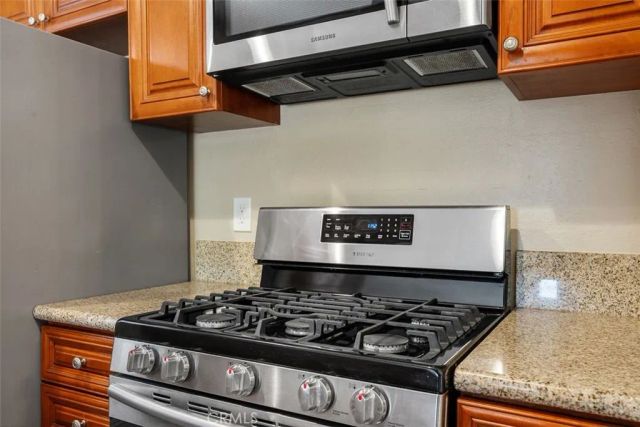 1090 Cabrillo Park, Santa Ana, CA 92701