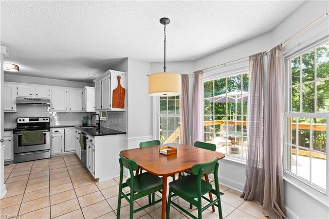 2104 Eagle Valley Court, Kernersville, NC 27284