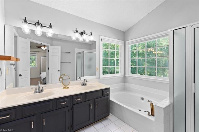 2104 Eagle Valley Court, Kernersville, NC 27284