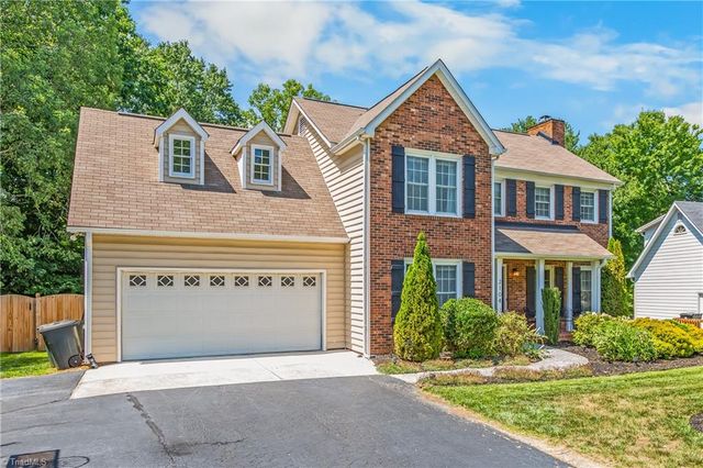 2104 Eagle Valley Court, Kernersville, NC 27284