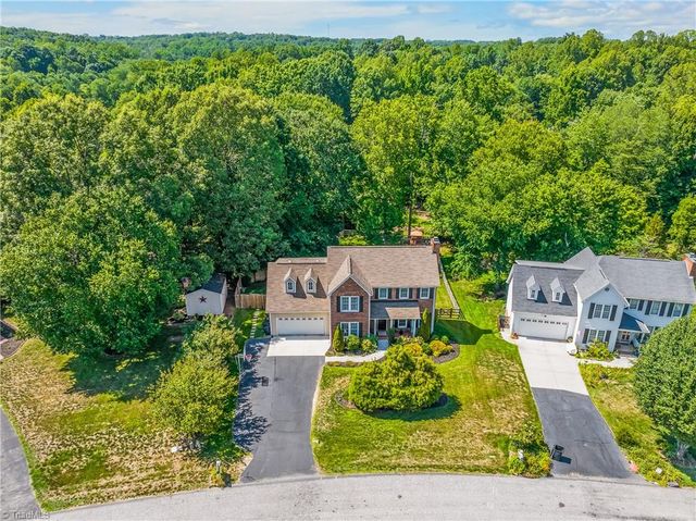 2104 Eagle Valley Court, Kernersville, NC 27284