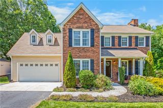 2104 Eagle Valley Court, Kernersville, NC 27284