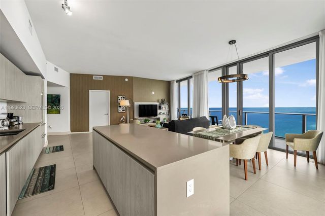 4111 S Ocean Dr LPH1, Hollywood, FL 33019