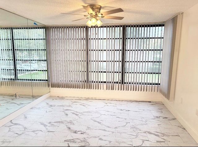 3526 Whitehall Drive 302, West Palm Beach, FL 33401