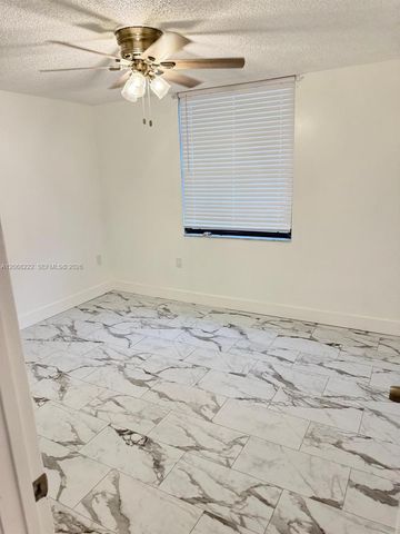 3526 Whitehall Drive 302, West Palm Beach, FL 33401