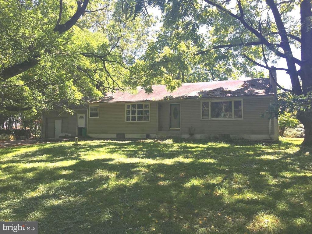 1434 WISTAR RD, Fairless Hills, PA 19030