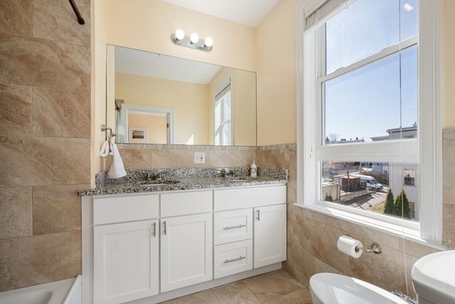 25 Robey St 25, Boston, MA 02119