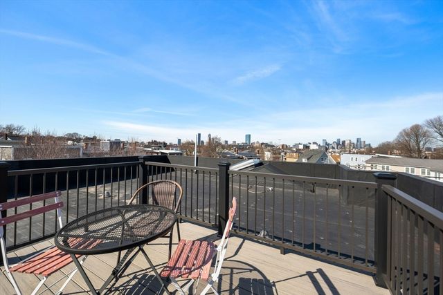 25 Robey St 25, Boston, MA 02119