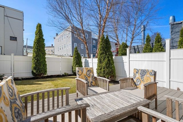 25 Robey St 25, Boston, MA 02119