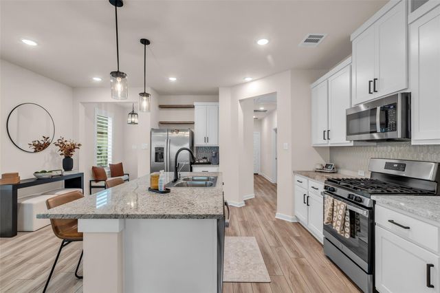 2809 Bluebonnet Ridge Drive, Conroe, TX 77304