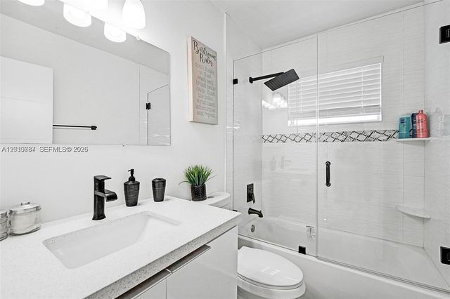 2338 Fillmore Street 2A, Hollywood, FL 33020