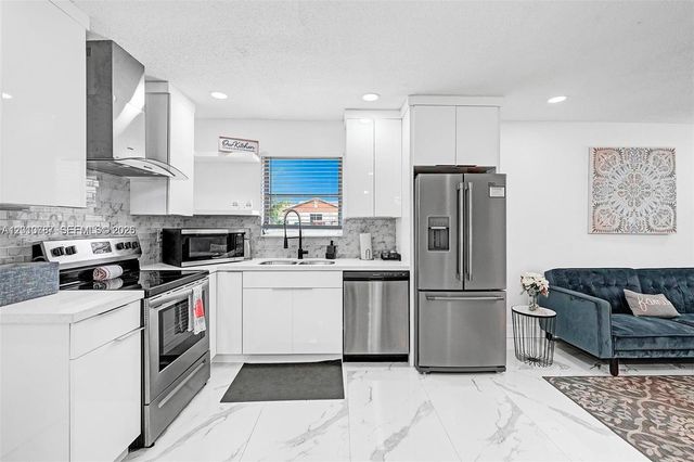 2338 Fillmore Street 2A, Hollywood, FL 33020