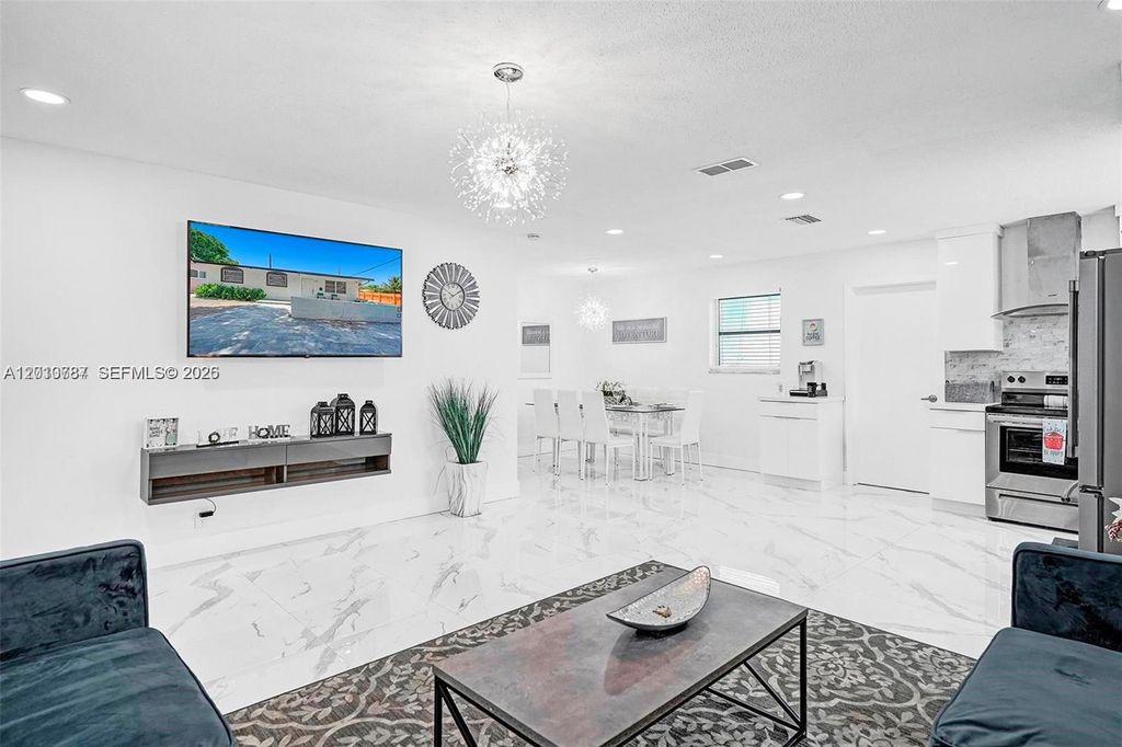 2338 Fillmore Street 2A, Hollywood, FL 33020