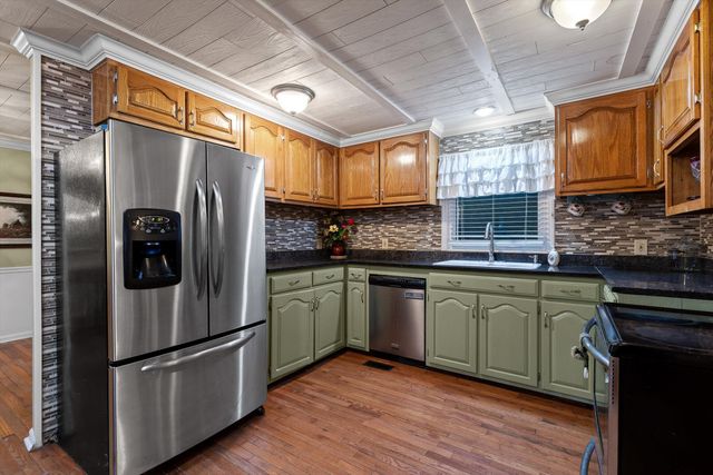 100 Merry Wood Drive, Rossville, GA 30741