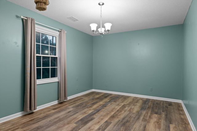 100 Merry Wood Drive, Rossville, GA 30741