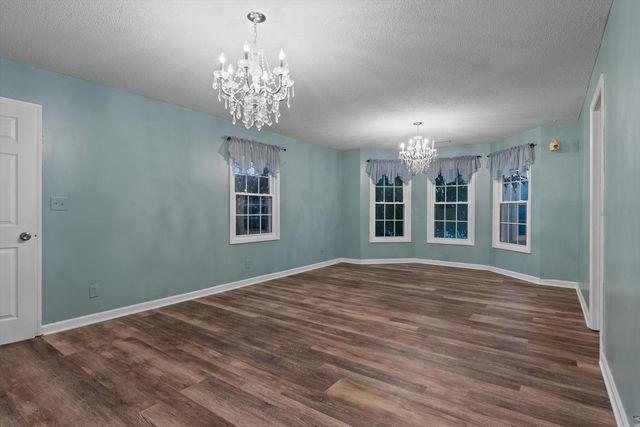 100 Merry Wood Drive, Rossville, GA 30741