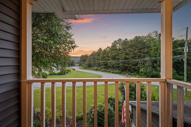 100 Merry Wood Drive, Rossville, GA 30741