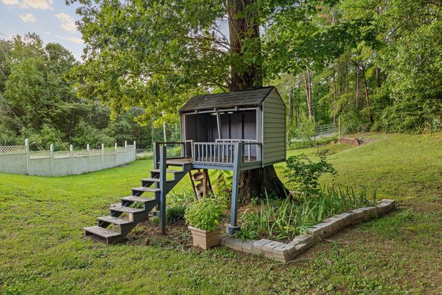 100 Merry Wood Drive, Rossville, GA 30741