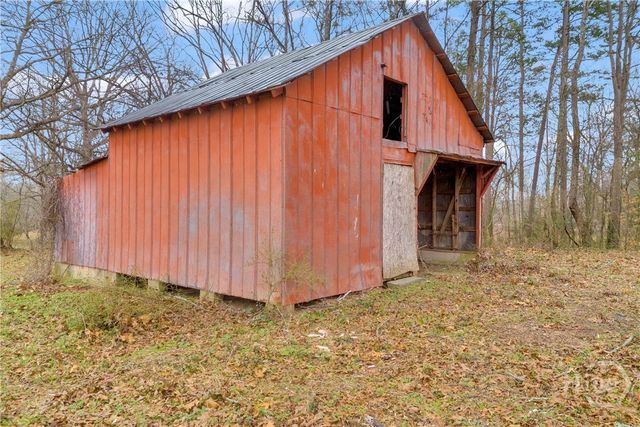 943 S Pond Street, Toccoa, GA 30577