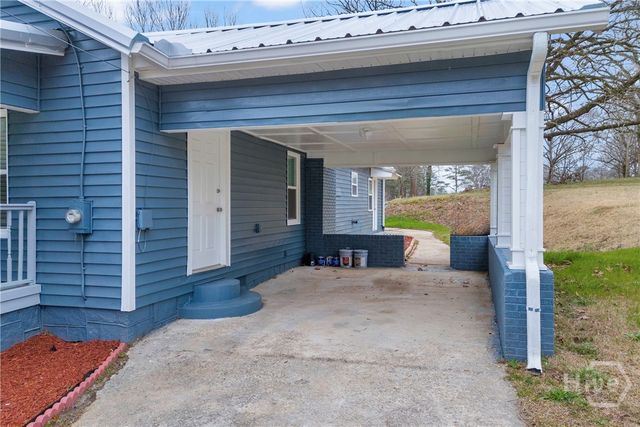 943 S Pond Street, Toccoa, GA 30577