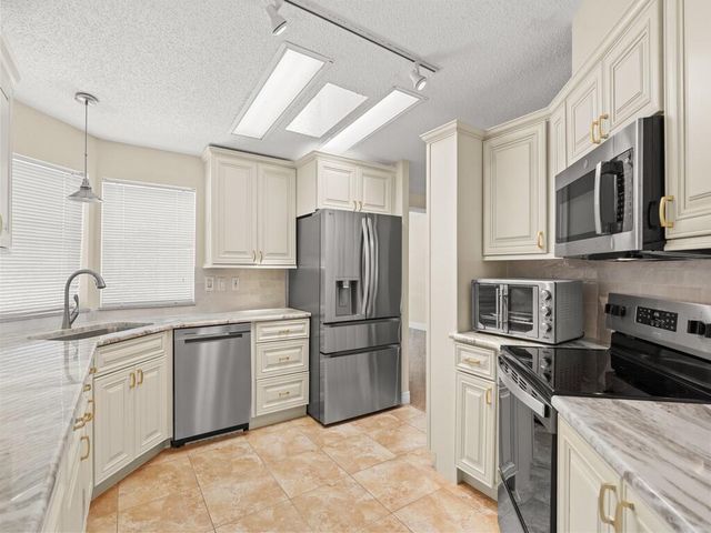 3700 Sandlace Court, Port St Lucie, FL 34952