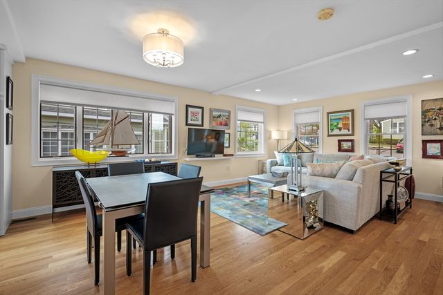 155 Green Street 4, Marblehead, MA 01945