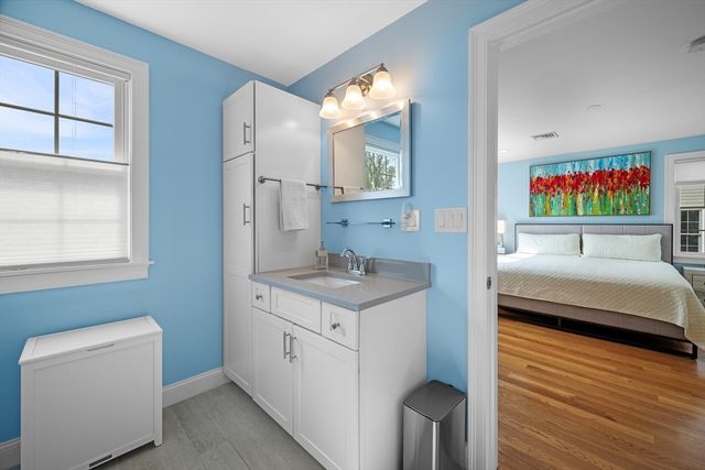 155 Green Street 4, Marblehead, MA 01945