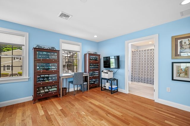155 Green Street 4, Marblehead, MA 01945