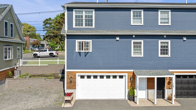 155 Green Street 4, Marblehead, MA 01945