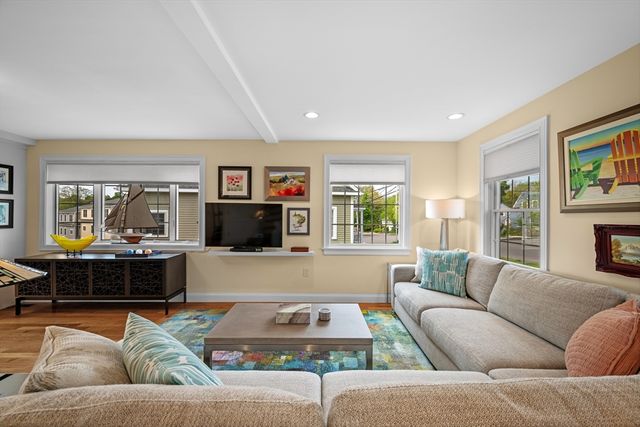 155 Green Street 4, Marblehead, MA 01945
