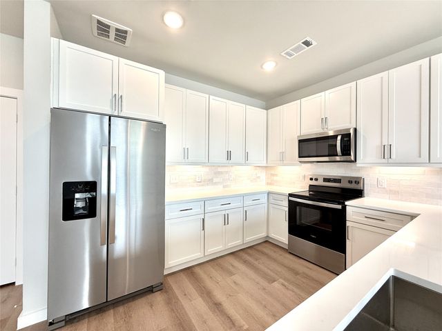 2239 Moonflower Court Bldg 21-2239, Mansfield, TX 76063