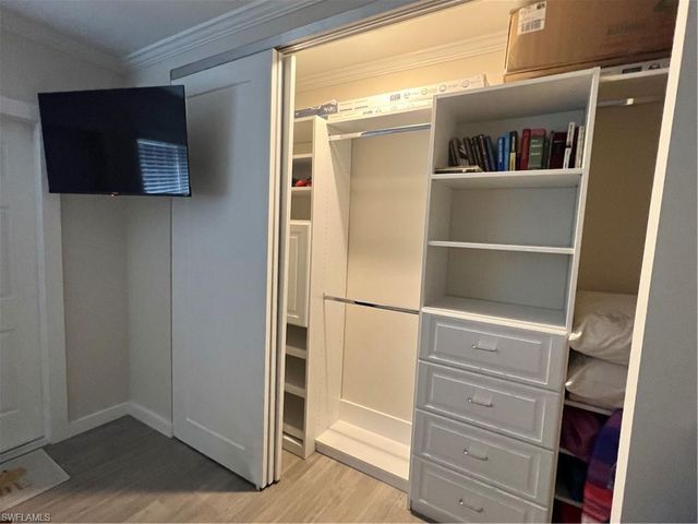 473 12th AVE S # B6, Naples, FL 34102