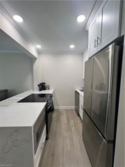 473 12th AVE S # B6, Naples, FL 34102