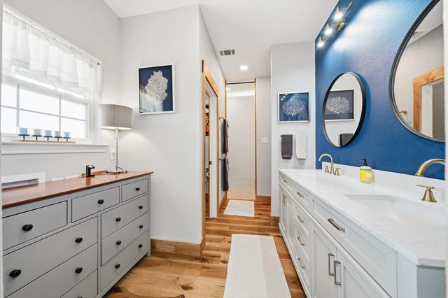 10081 Crestridge Drive, Whitney, TX 76692